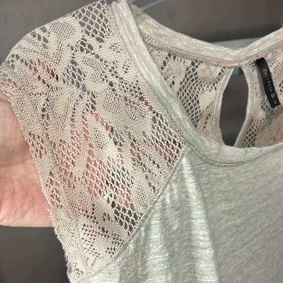 Full Tilt Medium Burnout lace sleeveless shirt - Picture 4 of 7